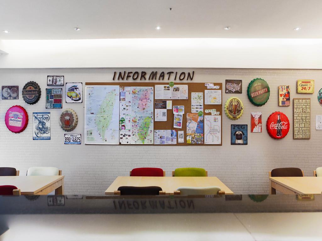 Sleepy Dragon Hostel Taipei Exterior photo